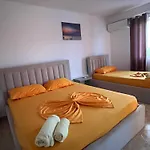 Beachfront House Saliko 4* Εξαμίλιο