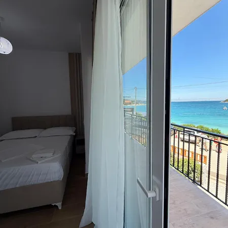Beachfront House Saliko Pensionat