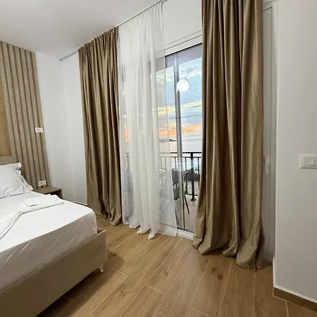 Beachfront House Saliko 4* Ksamil