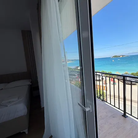 Beachfront House Saliko
