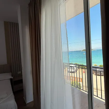 Beachfront House Saliko 4* Ksamil