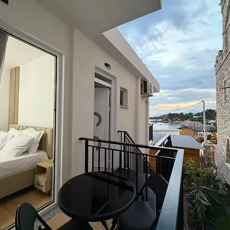 Beachfront House Saliko Maison d'hôtes 3*