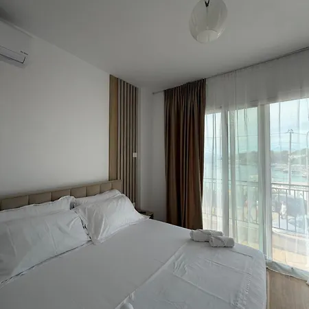 Beachfront House Saliko 3*