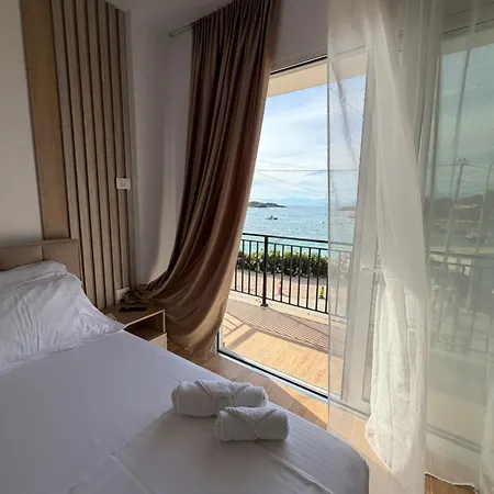 Guest house Beachfront House Saliko