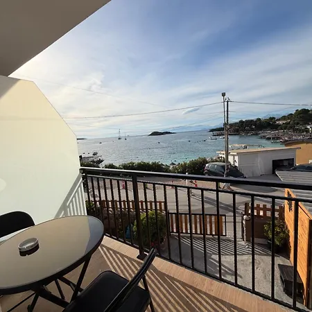 Beachfront House Saliko 3*