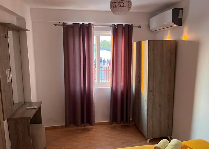 Private House 卡萨米尔