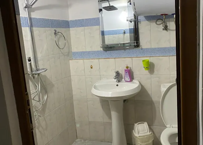 Private House 卡萨米尔